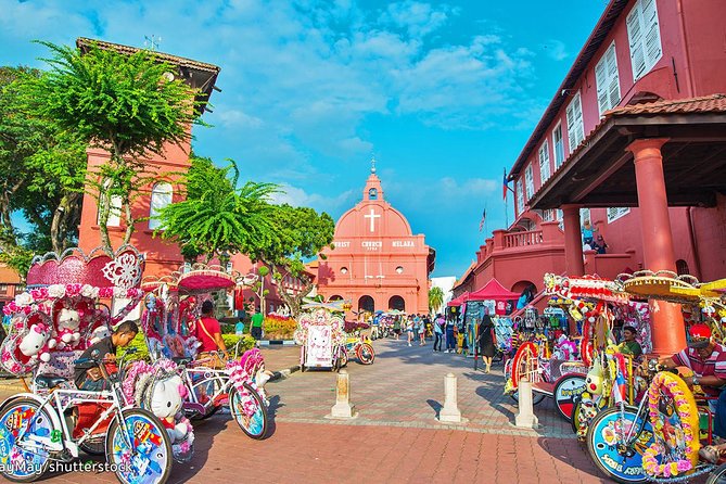 Malacca Historical Private Full Day Tour from Singapore - Malacca Straits Mosque: the photo illusion at the water’s edge