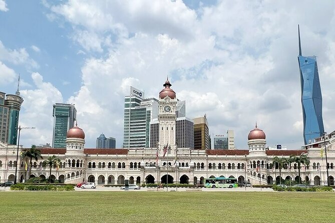 Private 2-day tour: Thailand, Malaysia & Indonesia (3 countries) from Singapore - Batu Caves and the Malaysia landmarks you can actually place on a map