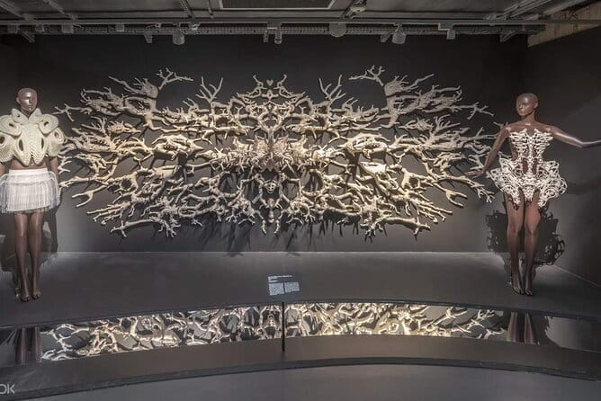 Singapore ArtScience Museum Admission E-Ticket - Future World by teamLab: The Digital Installations That Steal Time