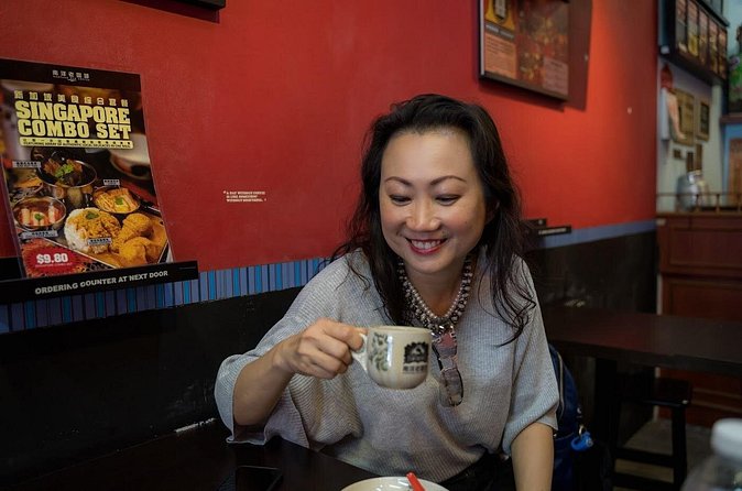 Singapore Chinatown Market Private Food Tour with 7 Food Tastings - Sweet Chinatown: Chendol and Chwee Kueh Do Not Play